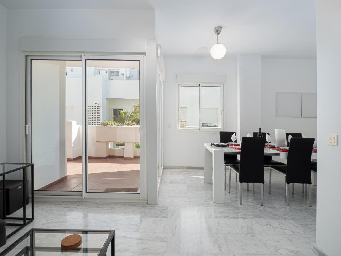 2051-new 3 Bedrooms On Golf Appartement Estepona
