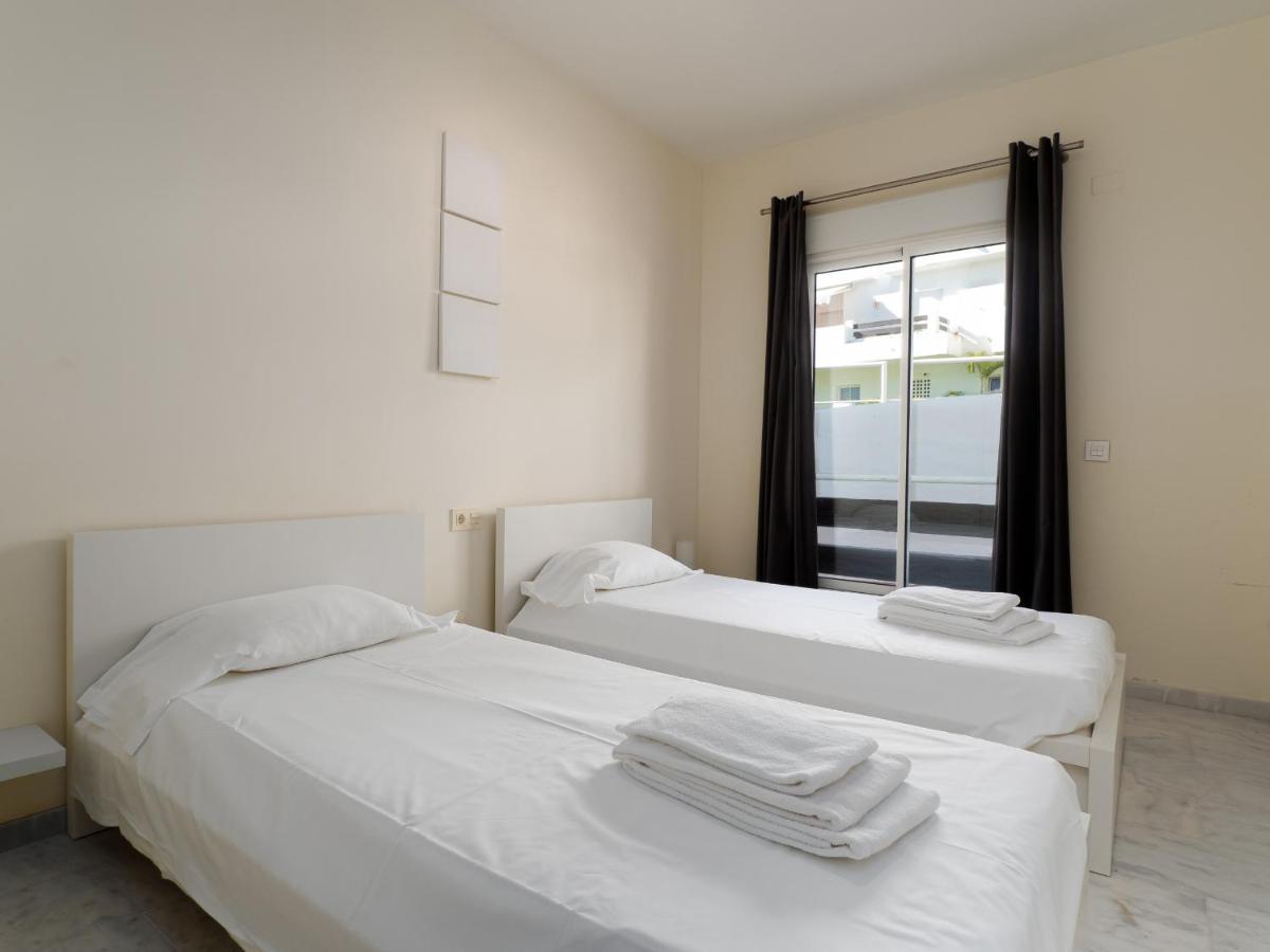 2051-new 3 Bedrooms On Golf Appartement *